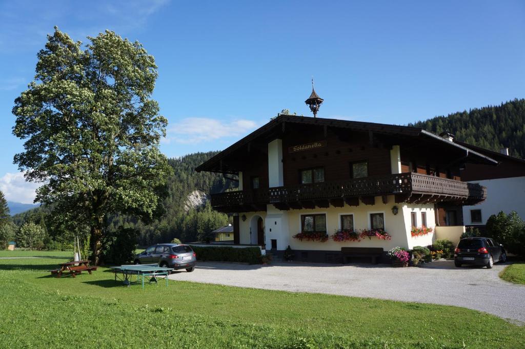 Gastehaus Soldanella Hotel Ramsau am Dachstein Exterior photo